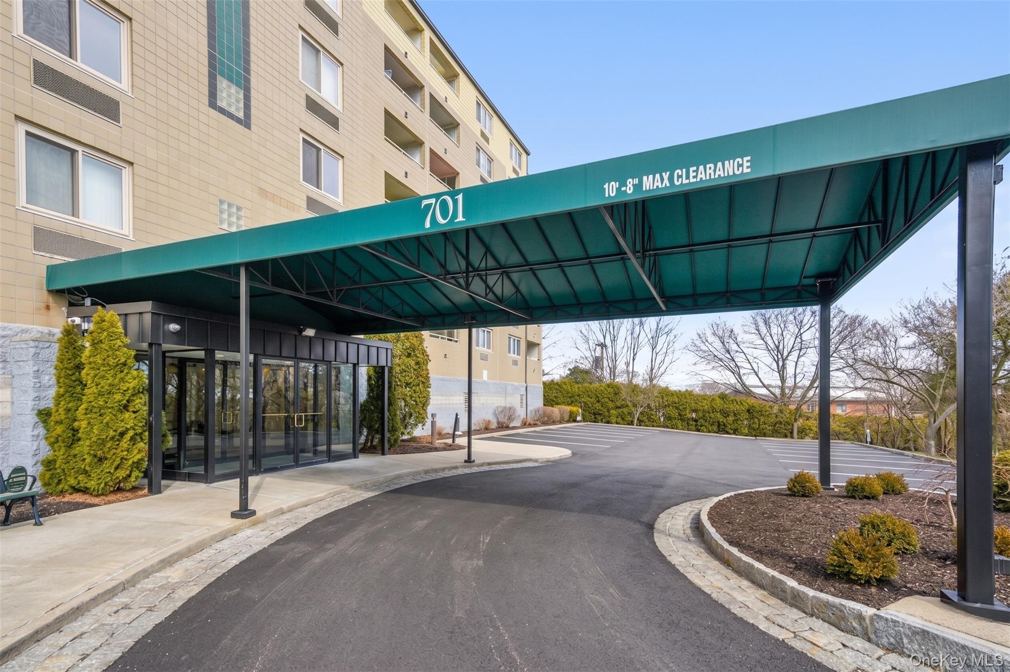 701 Pelham Road, Unit 5M New Rochelle, NY 10805 - Photo 2 of 19