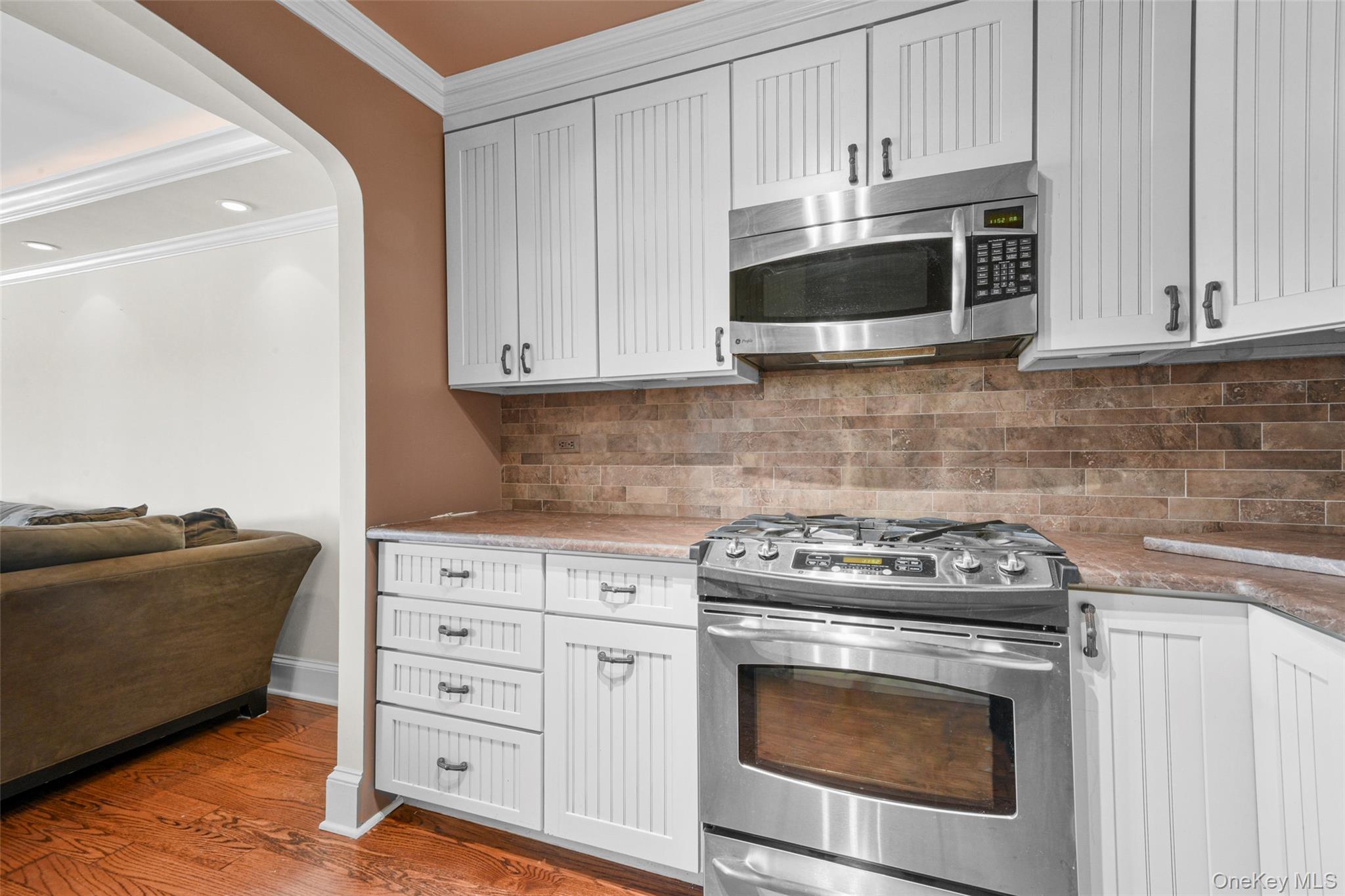 701 Pelham Road, Unit 5M New Rochelle, NY 10805 - Photo 8 of 19