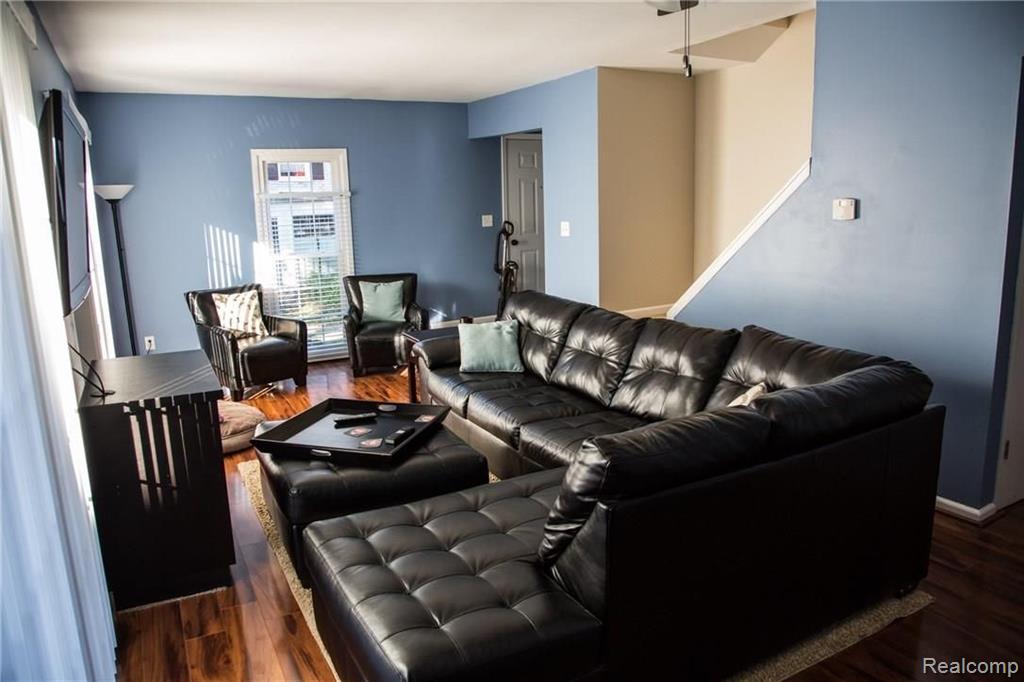 1467 Carriage Lane Rochester Hills, MI 48306 - Photo 20 of 28