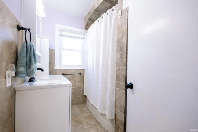 $229,900 | 1015 North Alvord Boulevard, Evansville, IN 47711