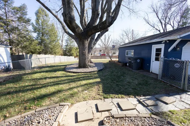 $229,900 | 1015 North Alvord Boulevard, Evansville, IN 47711