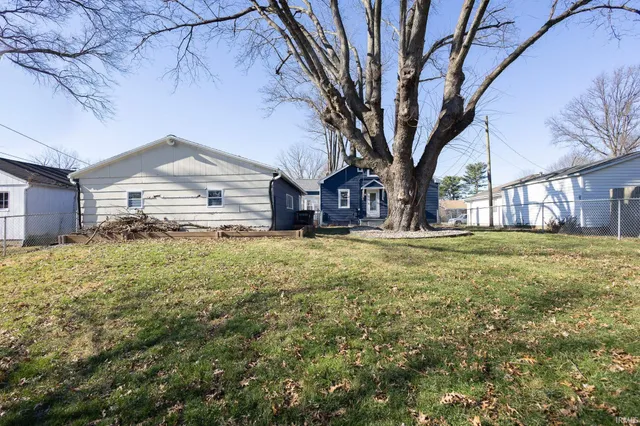 $229,900 | 1015 North Alvord Boulevard, Evansville, IN 47711