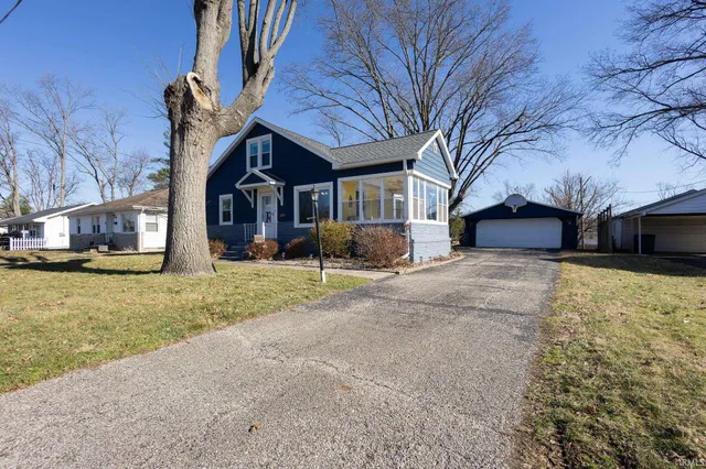 $229,900 | 1015 North Alvord Boulevard, Evansville, IN 47711