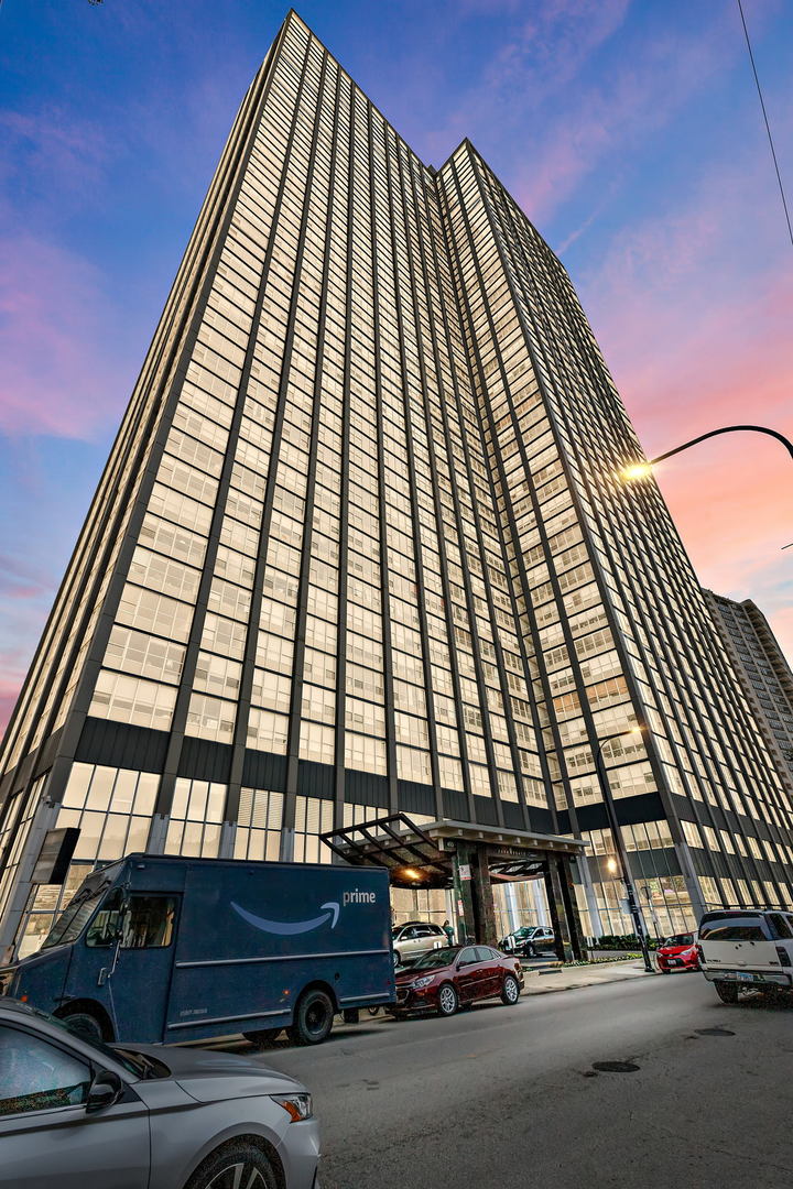 655 West Irving Park Road, Unit 4509 Chicago, IL 60613 - Photo 1 of 22 a view of a balcony