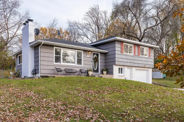 $390,000 | 11300 Friar Lane, Minnetonka, MN 55305