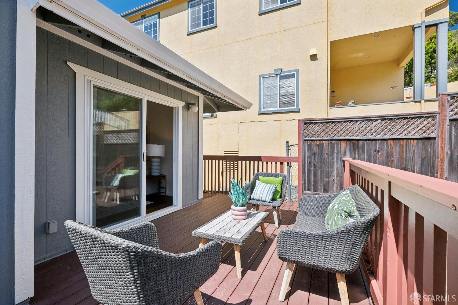 115 Bayview Road Pacifica, CA 94044 - Photo 11 of 67 Gallery Image 11