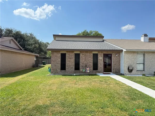 $139,995 | 311 Versailles Street, Victoria, TX 77904