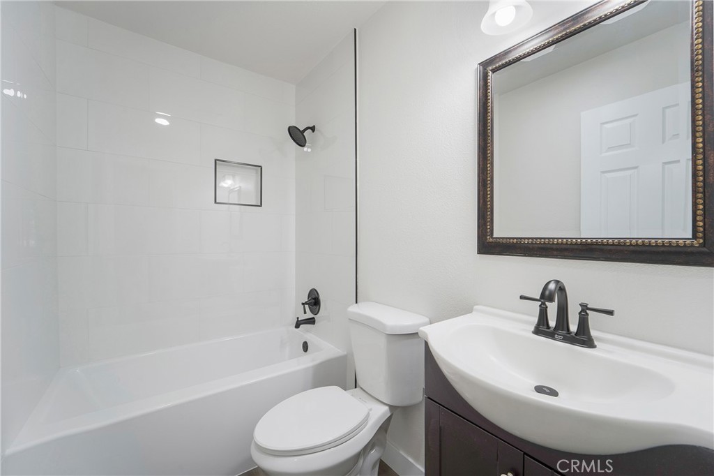 9595 Altadena Drive Riverside, CA 92503 - Photo 16 of 32