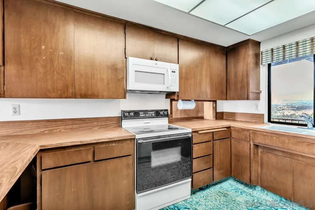 30311 Circle R Lane Valley Center, CA 92082 - Photo 26 of 43