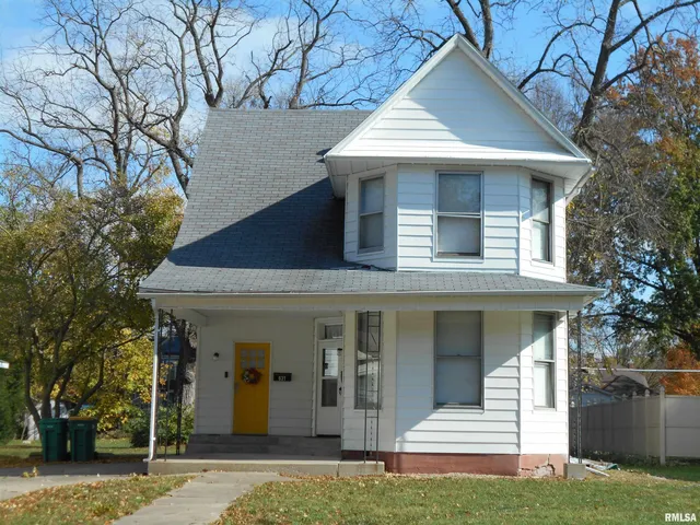 $43,500 | 631 North Johnson Street, Macomb, IL 61455