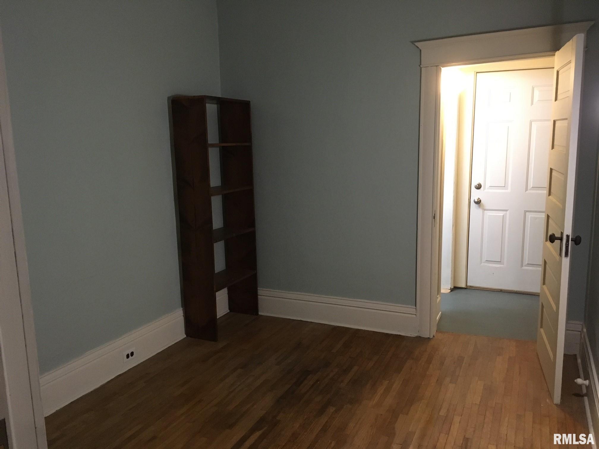 631 North Johnson Street Macomb, IL 61455 - Photo 11 of 27