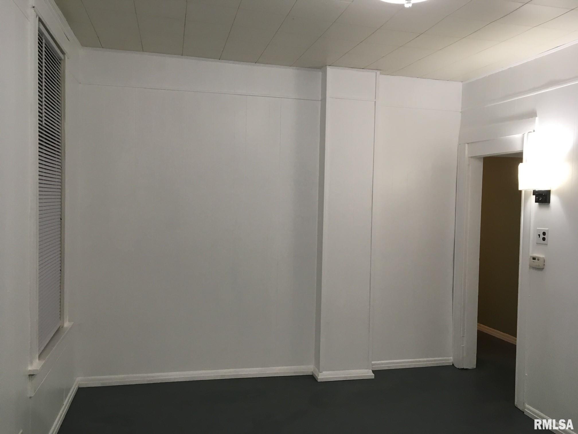 631 North Johnson Street Macomb, IL 61455 - Photo 5 of 27