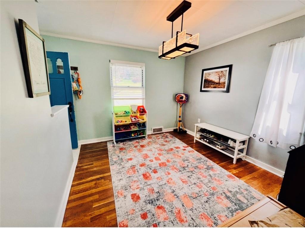 1376 Hamilton Road Pittsburgh, PA 15234 - Photo 3 of 24 Gallery Image 3