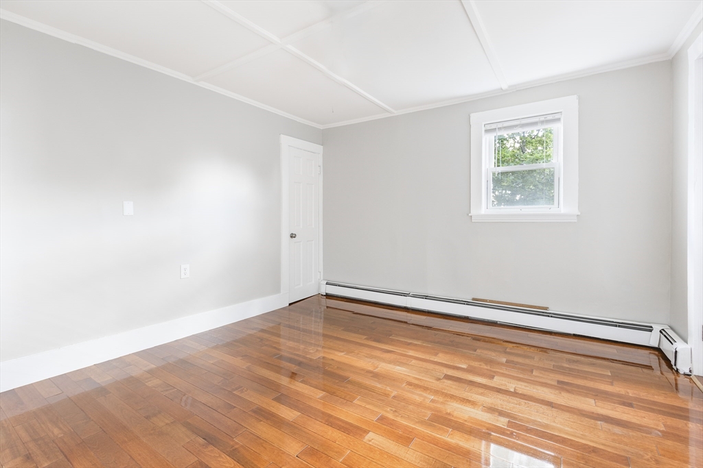 248 Rantoul Street, Unit L2 Beverly, MA 01915 - Photo 5 of 20