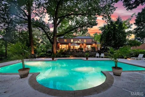 $1,400,000 | 9845 Northbridge Road, St. Louis, MO 63124