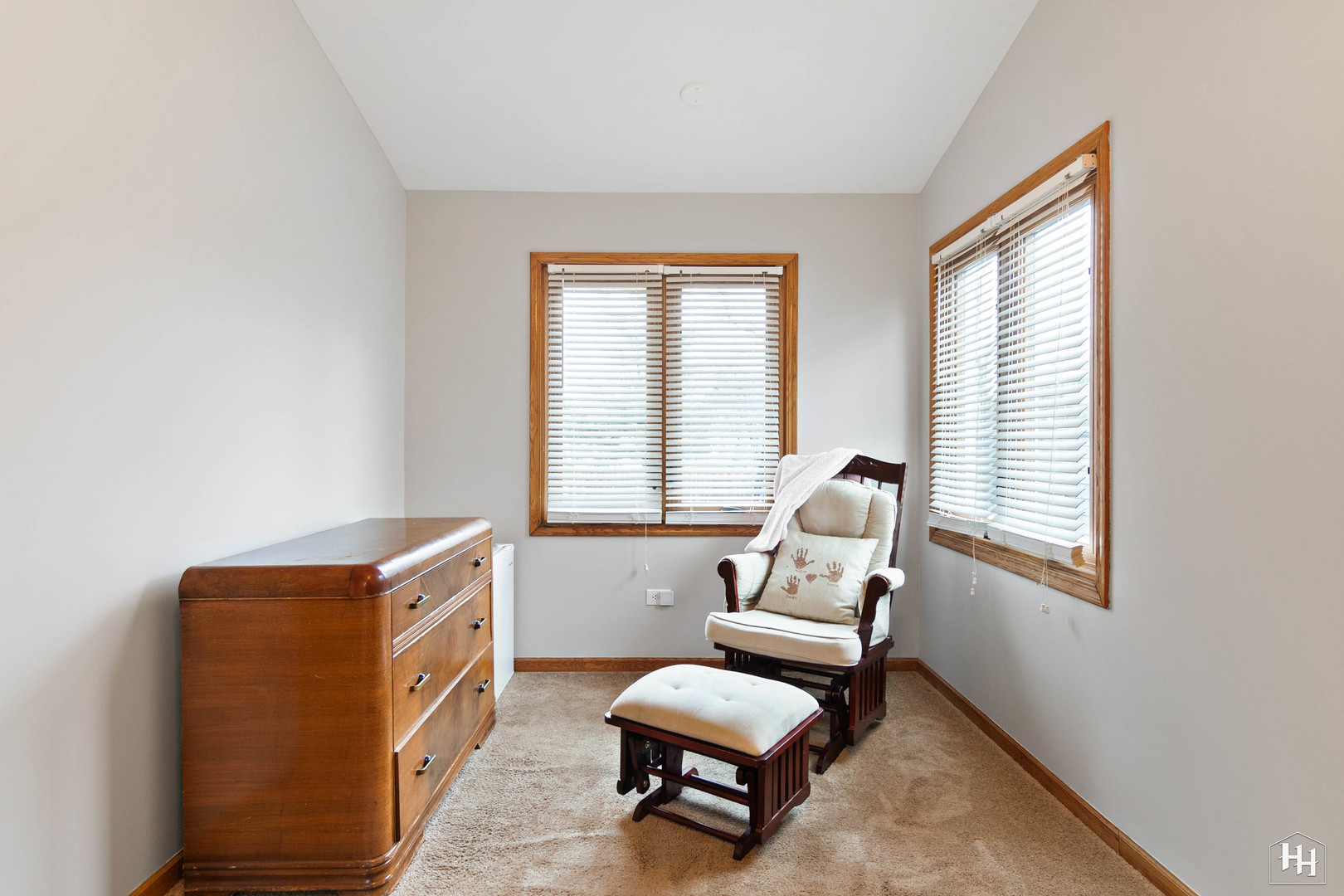 355 Hillhurst Drive Cary, IL 60013 - Photo 17 of 29 a living room with furniture and a window