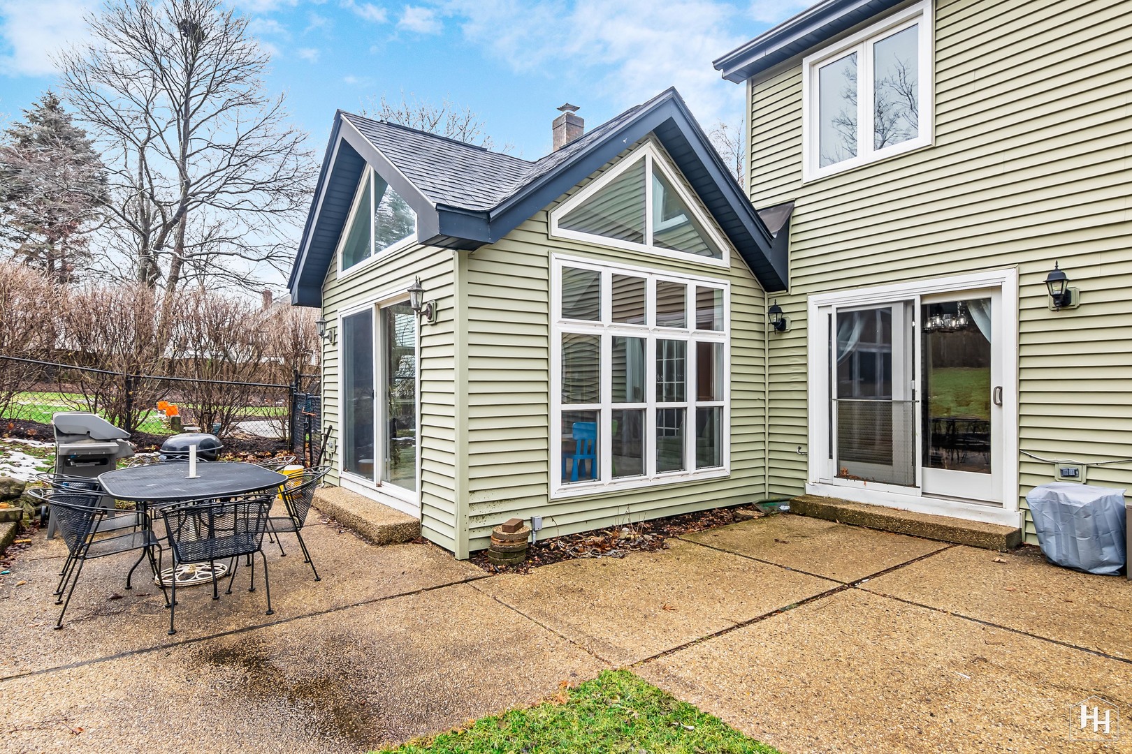 355 Hillhurst Drive Cary, IL 60013 - Photo 25 of 29 a front view of a house with a porch