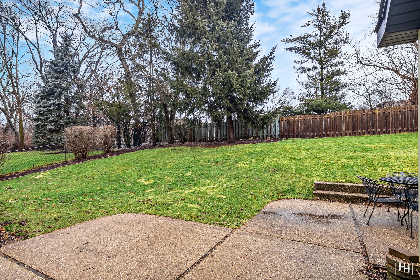 355 Hillhurst Drive Cary, IL 60013 - Photo 26 of 29 a view of a backyard with sitting area