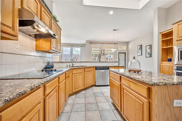 $398,500 | 2103 Nugent Drive, Mansfield, TX 76063