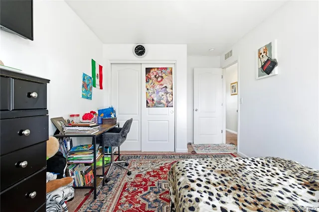 a view of empty room with windows