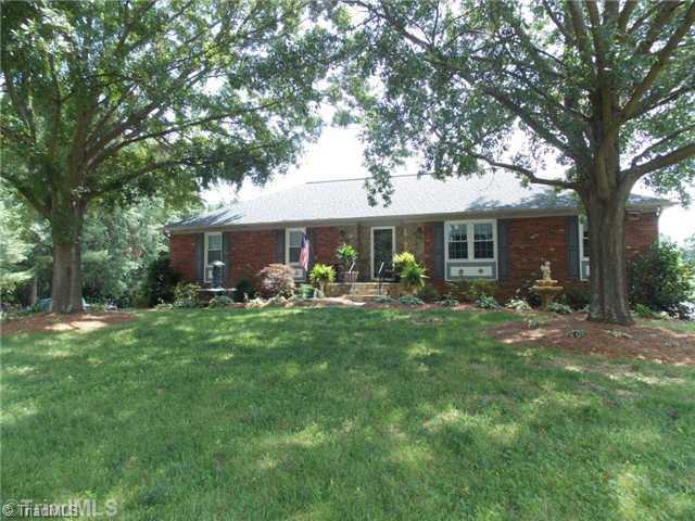 118 Barons Road Clemmons, NC 27012 - Photo 1 of 16 Exterior Front.