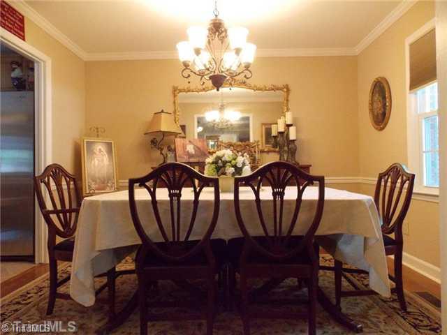 118 Barons Road Clemmons, NC 27012 - Photo 5 of 16 Dining Room.
