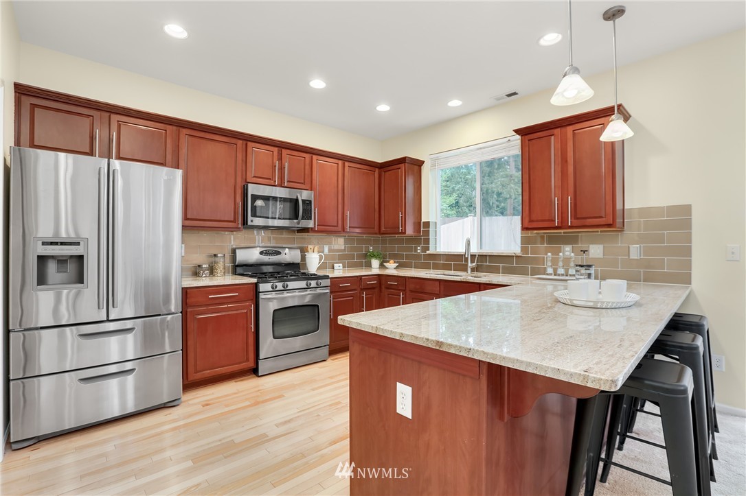 3505 160th Place Southeast Bothell, WA 98012 - Photo 2 of 25 Gallery Image 2