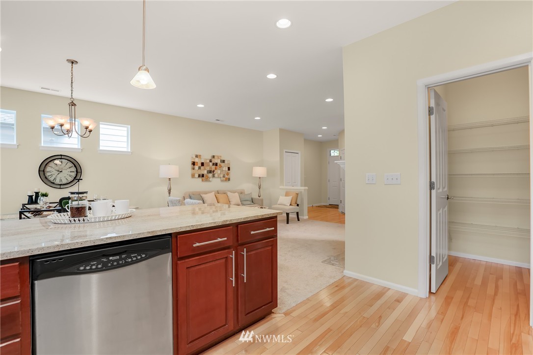 3505 160th Place Southeast Bothell, WA 98012 - Photo 4 of 25 Gallery Image 4