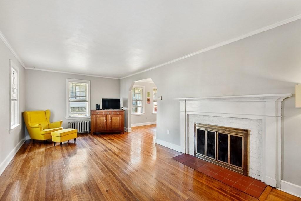 151 Barnard Road Worcester, MA 01605 - Photo 4 of 32 Gallery Image 4