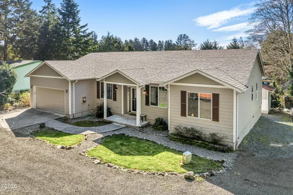 $585,000 | 947 South Juniper Street, Rockaway Beach, OR 97136