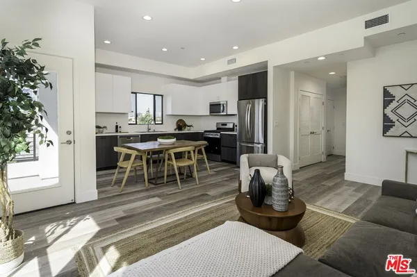 $4,975 | 2465 Purdue Avenue, Unit PH 3, Los Angeles, CA 90064