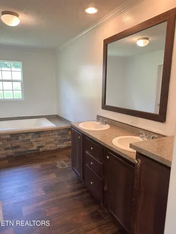 $450,000 | 601 Blue Springs Road, Speedwell, TN 37870