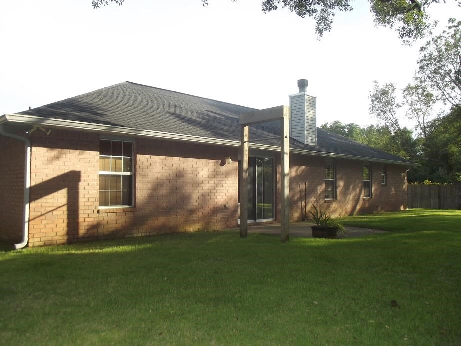 8206 Riverside Landing Way Navarre, FL 32566 - Photo 3 of 16 Gallery Image 3