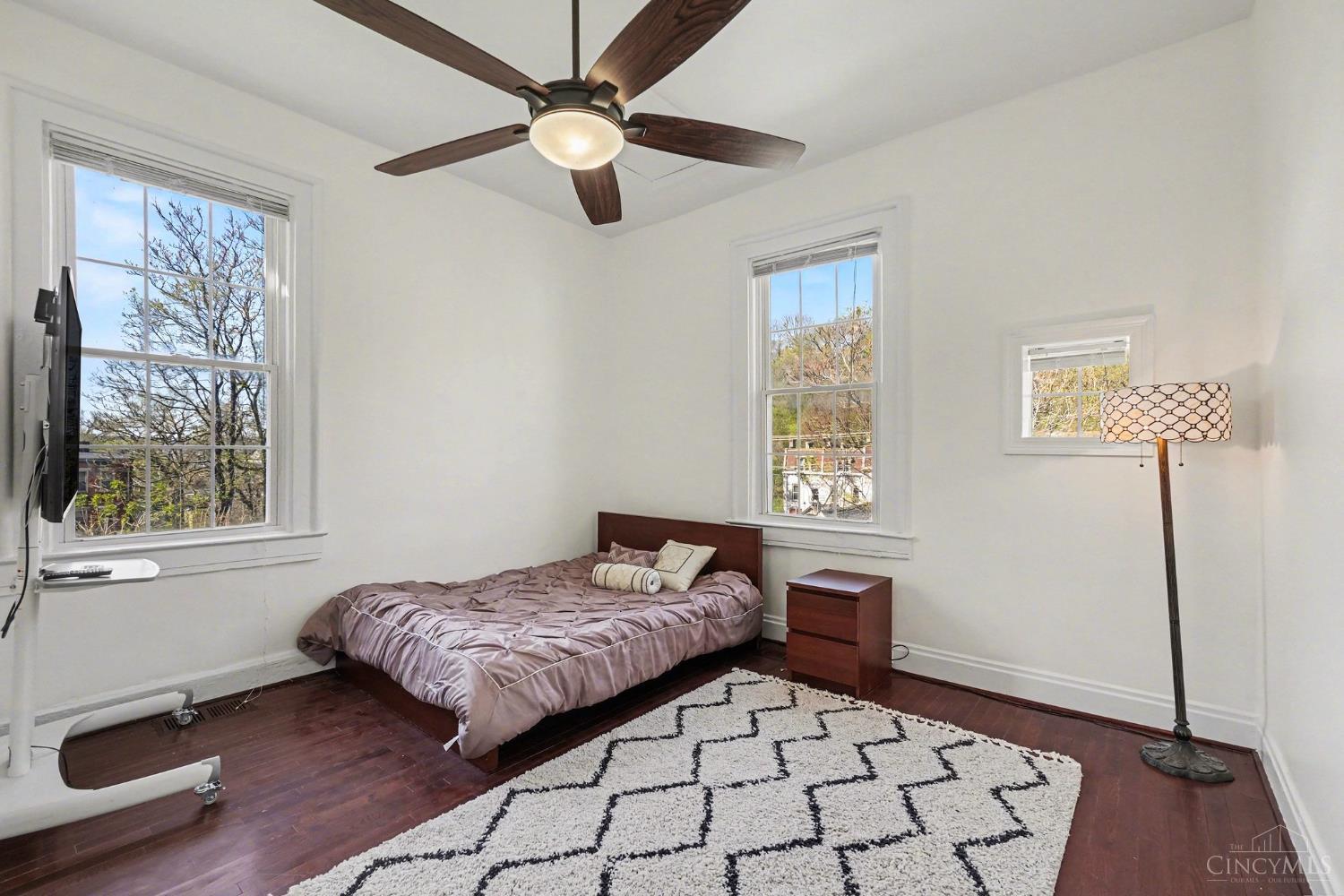 2279 Loth Street Cincinnati, OH 45219 - Photo 19 of 29