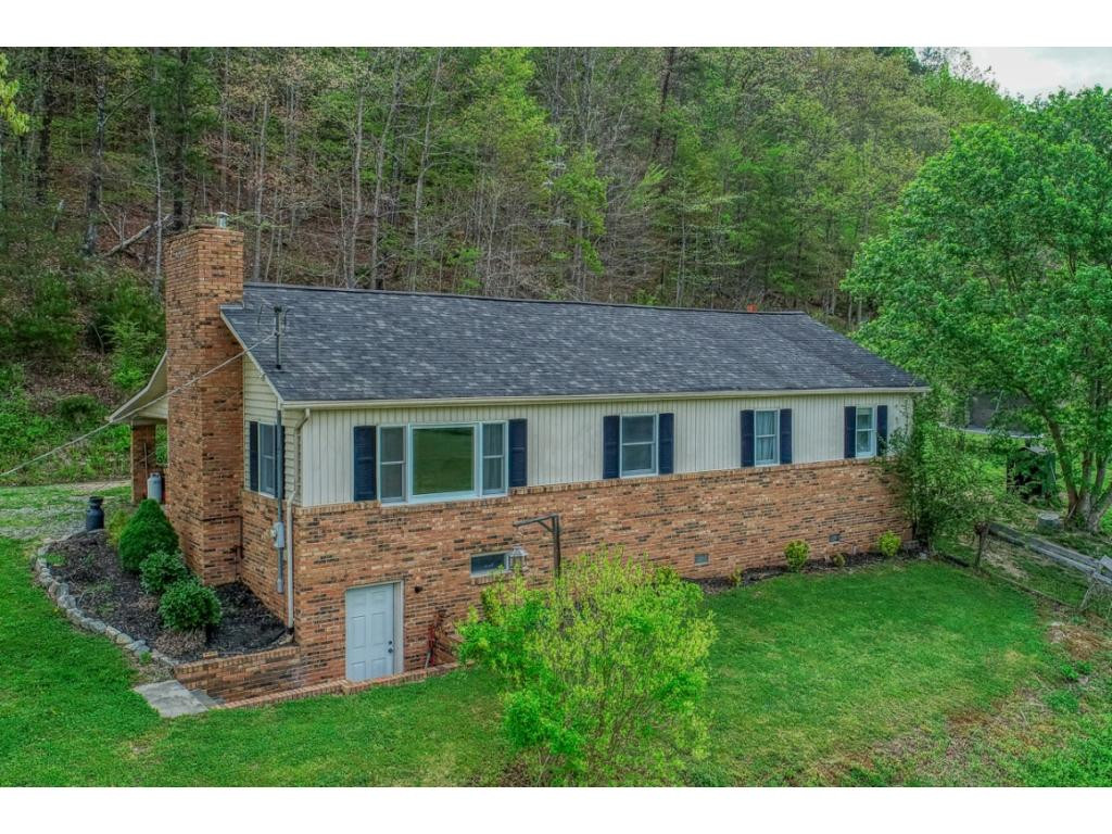 102 Price Road Rogersville, TN 37857 - Photo 1 of 33 Photo 1