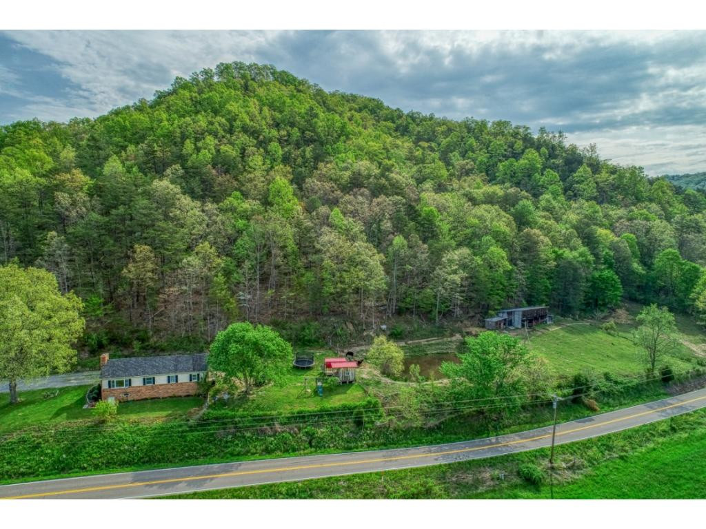 102 Price Road Rogersville, TN 37857 - Photo 4 of 33 Photo 4