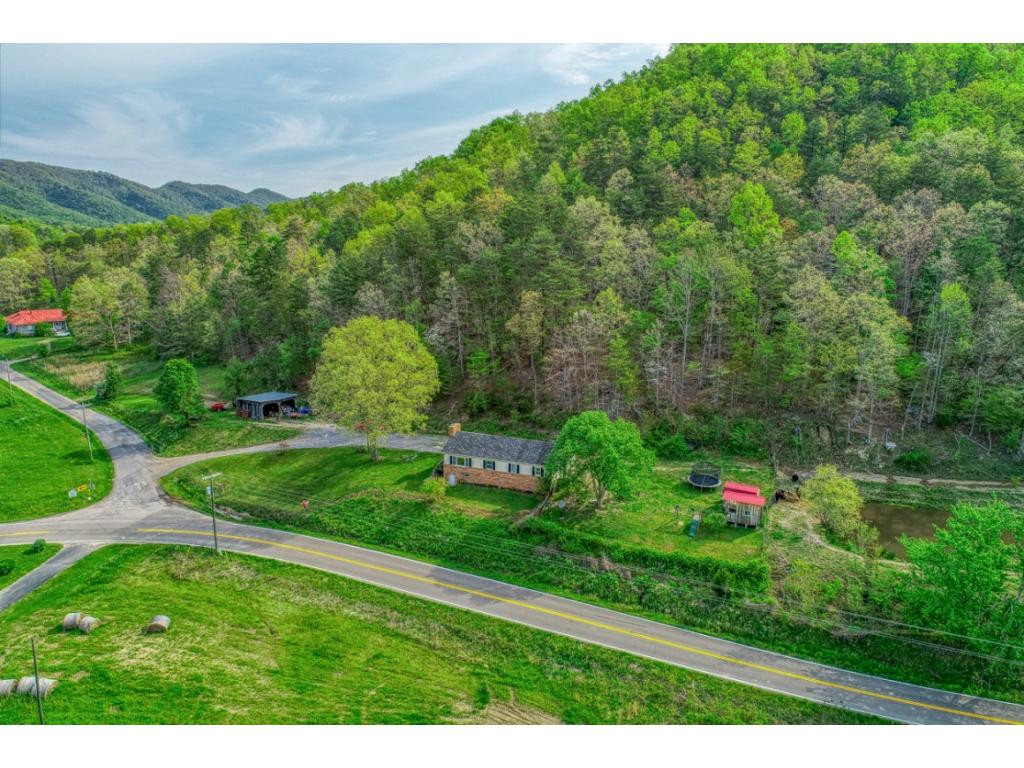 102 Price Road Rogersville, TN 37857 - Photo 5 of 33 Photo 5