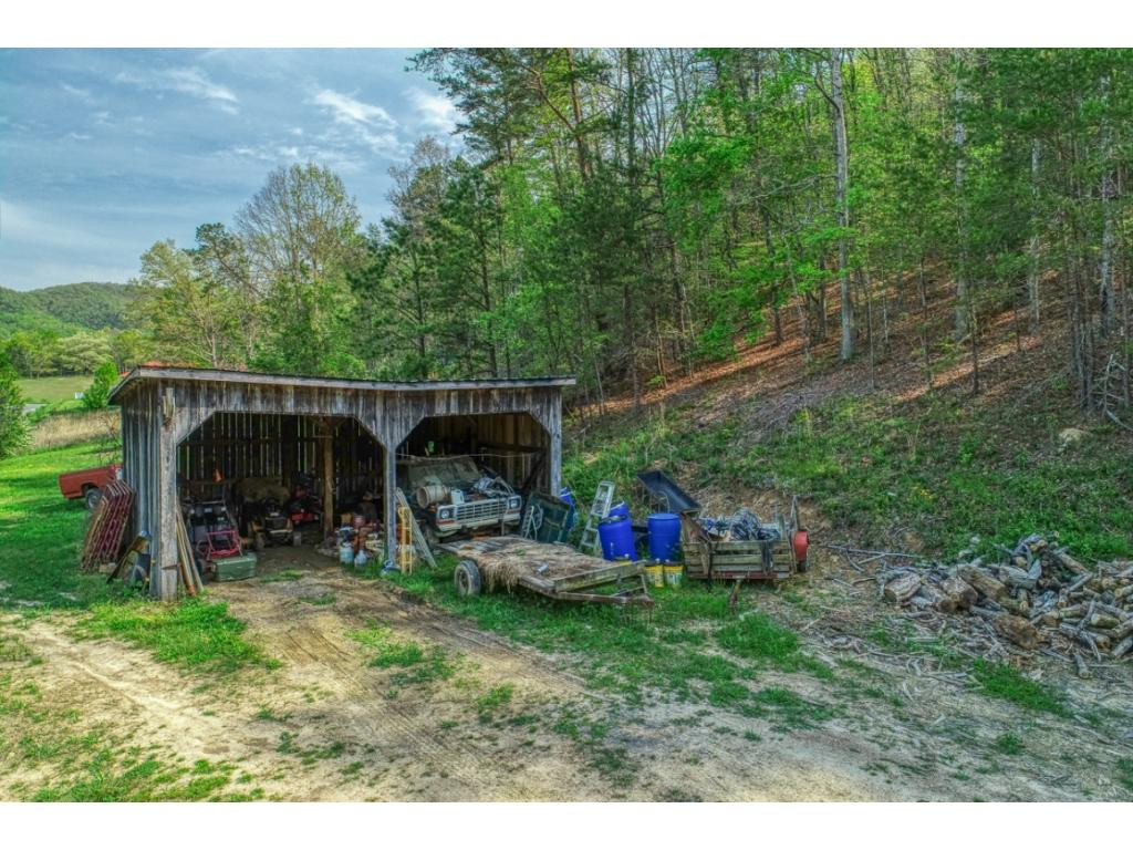 102 Price Road Rogersville, TN 37857 - Photo 10 of 33 Photo 10