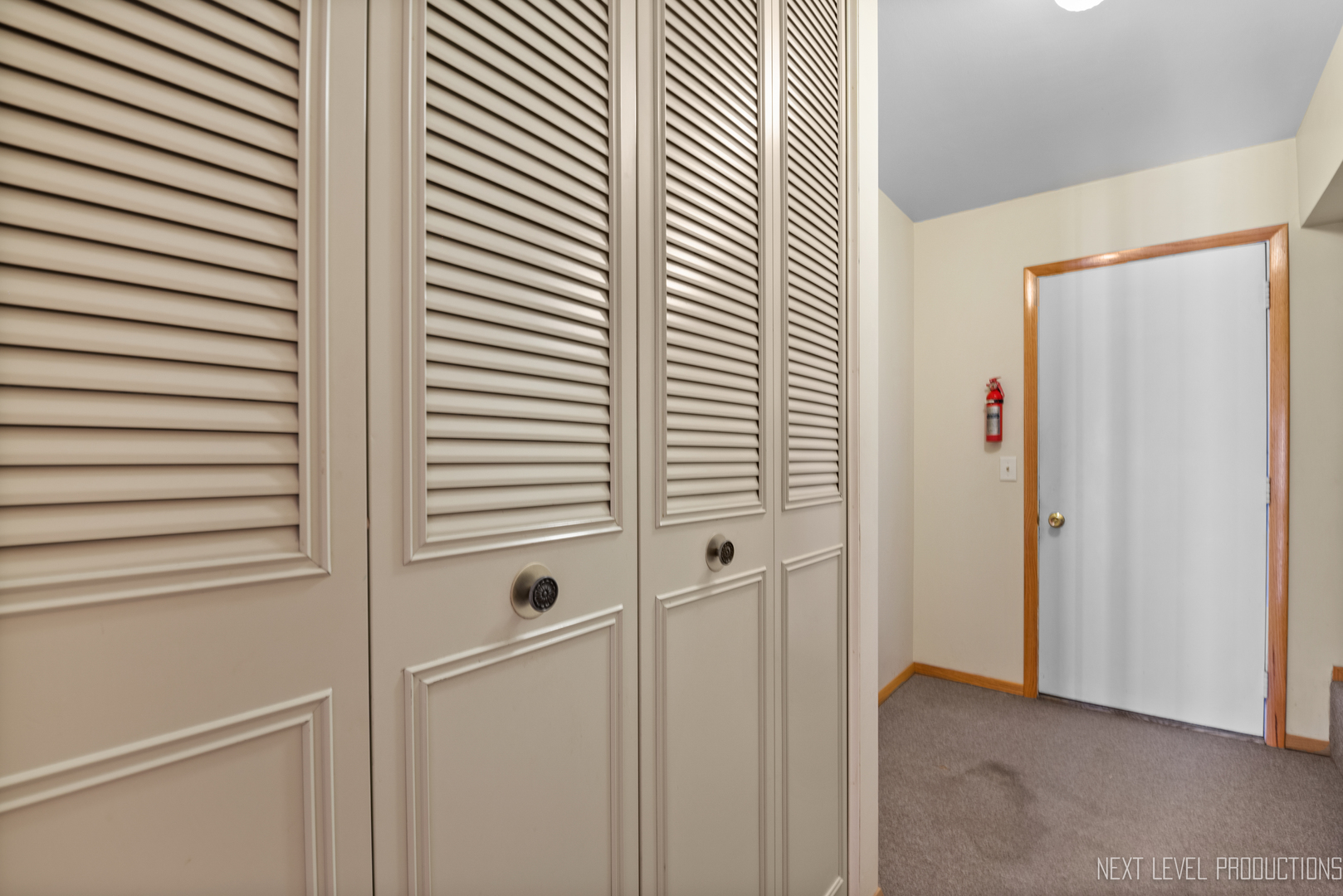38 Sherwick Road Oswego, IL 60543 - Photo 16 of 25 a view of a bathroom