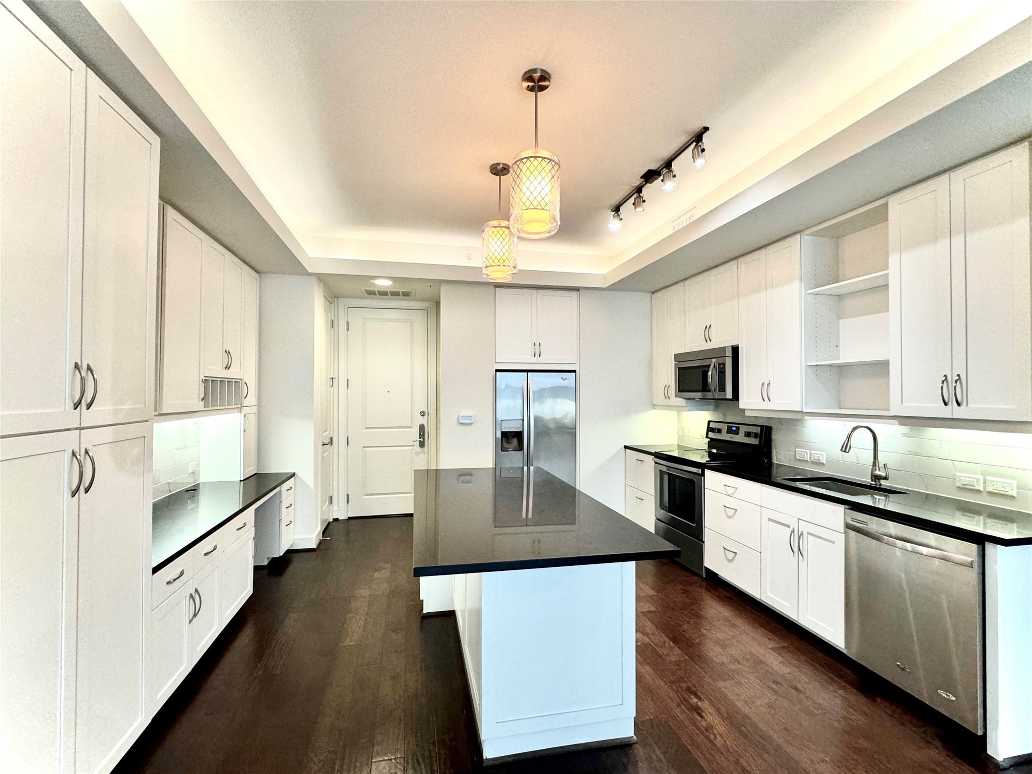 2303 Mid Lane, Unit 714 Houston, TX 77027 - Photo 7 of 25