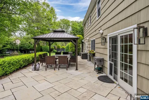 a view of outdoor space yard and patio