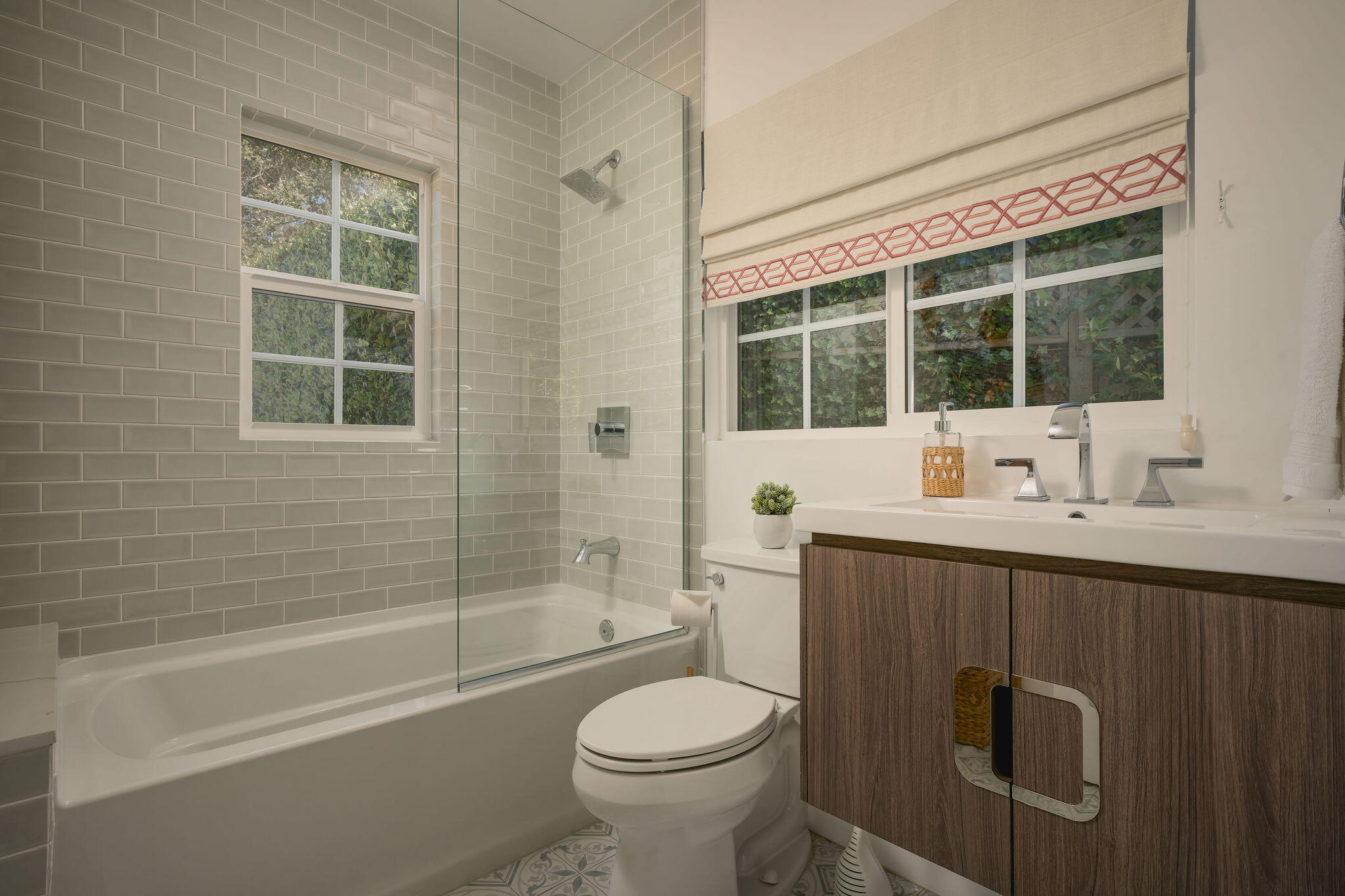 627 Romero Canyon Road Montecito, CA 93108 - Photo 33 of 44 En Suite Bathroom