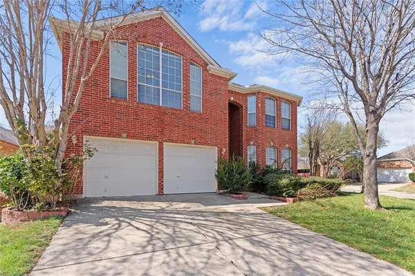 a front view of house with yard