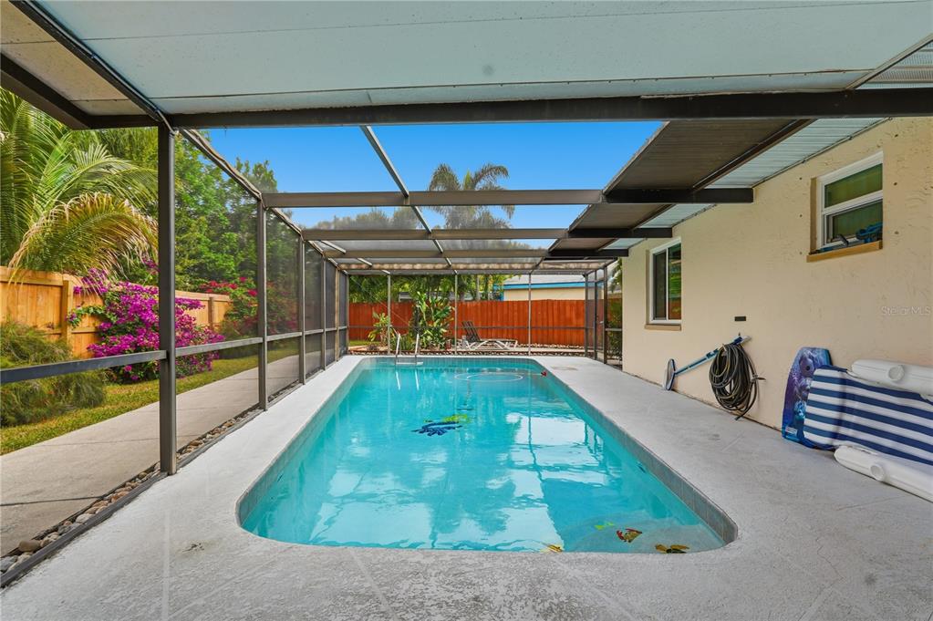 2370 Robyn Court Dunedin, FL 34698 - Photo 23 of 29 a view of yard