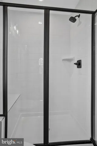 a view of yard with tree