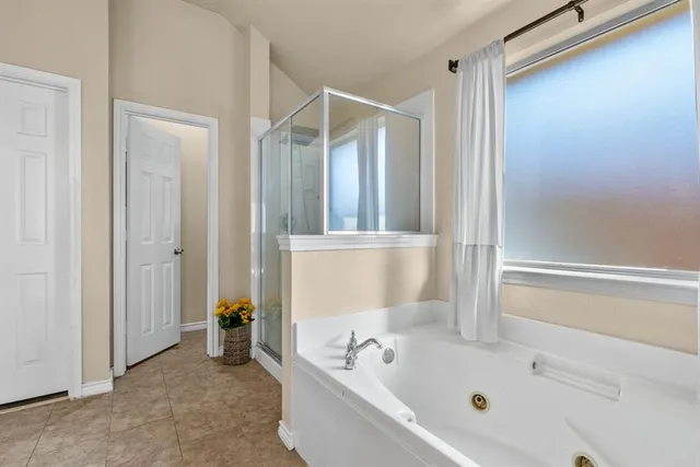 $525,000 | 812 Sugar Hill Avenue, Cleburne, TX 76033