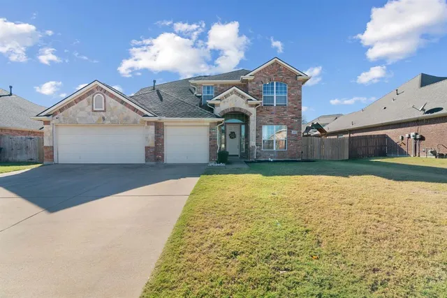 $525,000 | 812 Sugar Hill Avenue, Cleburne, TX 76033