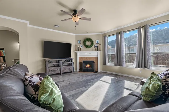 $525,000 | 812 Sugar Hill Avenue, Cleburne, TX 76033