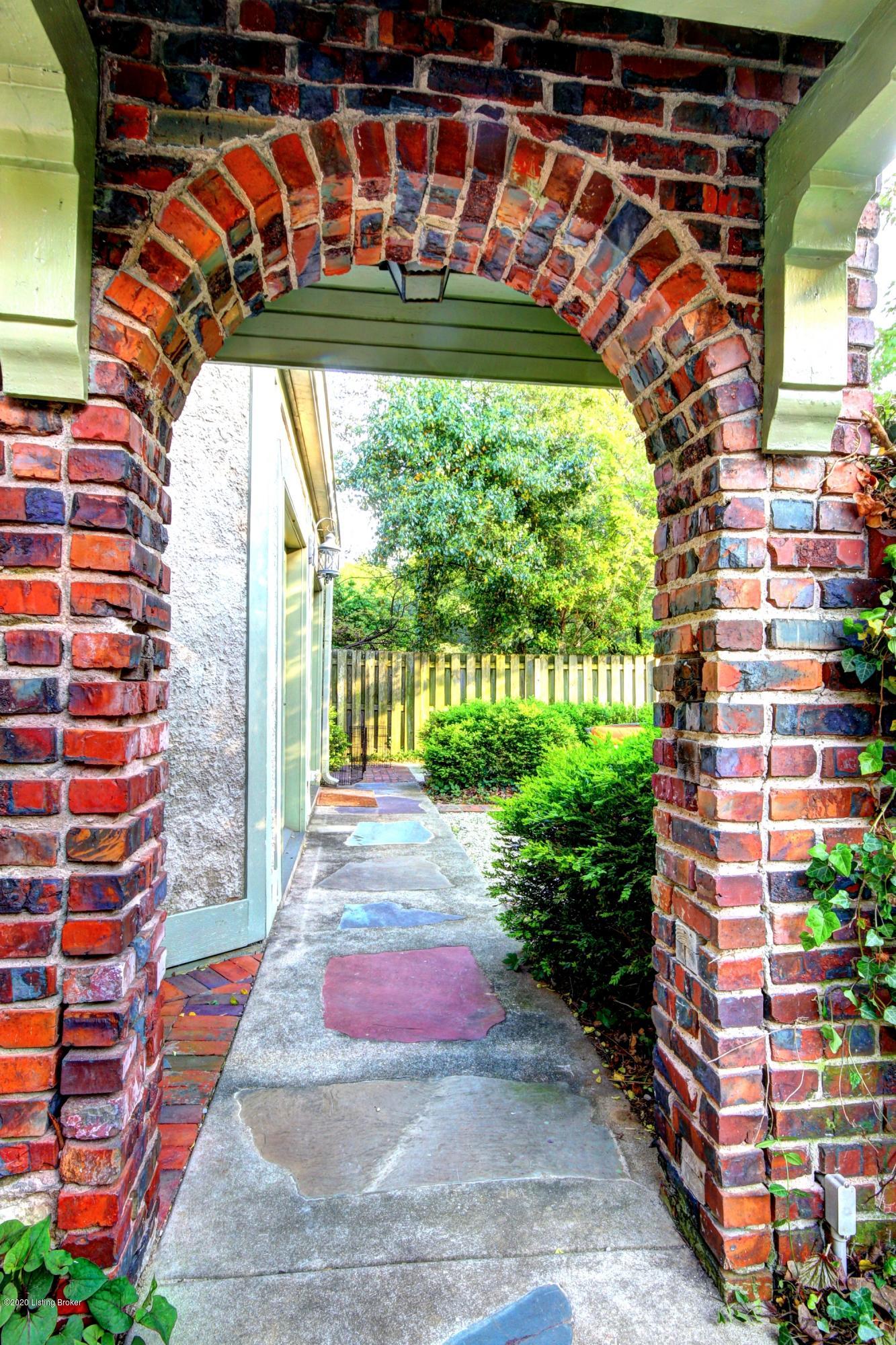 1750 Sulgrave Road Louisville, KY 40205 - Photo 74 of 81 1 Sulgrave Road #77