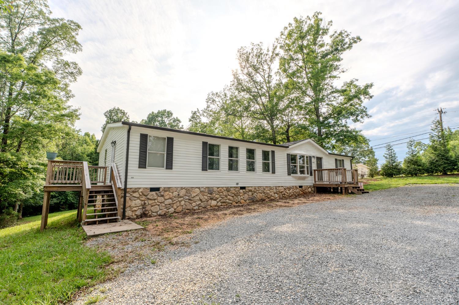 1915 Elon Road Madison Heights, VA 24572 - Photo 17 of 39 Gallery Image 17